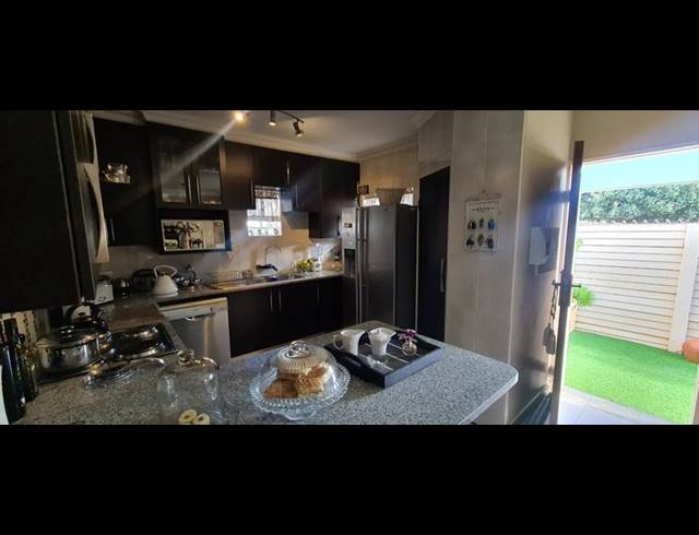 3 BEDROOM TOWNHOUSE FOR SALE IN ANNLIN
